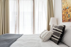 2 室のベッドルーム、アイロン / アイロン台、WiFi、ベッドシーツ