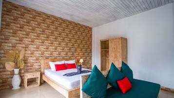 2 bedrooms, WiFi, bed sheets