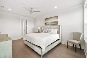 House (5 Bedrooms) | 5 bedrooms, iron/ironing board