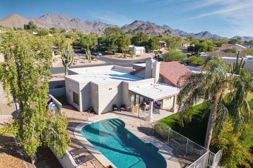 Sonoran Sunshine by Avantstay Pool, Putting Green, Bbq, Ping Pong, Pool Table! Entertainers Wonderland!
