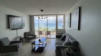 Beach Front 2 bed, 2 bath condo in Isla Verde with free parking-Marbella East.