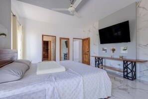 3 quartos, ferros/tábuas de passar roupa, Wi-Fi, roupa de cama