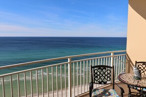 Outdoor dining - AQUA! Beachfront 2 BR 2BA luxury condo,  close to pier park,Free Beach Chairs! (Panama City Beach)