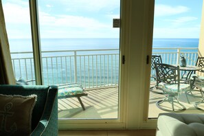 Smart TV - AQUA! Beachfront 2 BR 2BA luxury condo, close to pier park,Free Beach Chairs! (Panama City Beach)