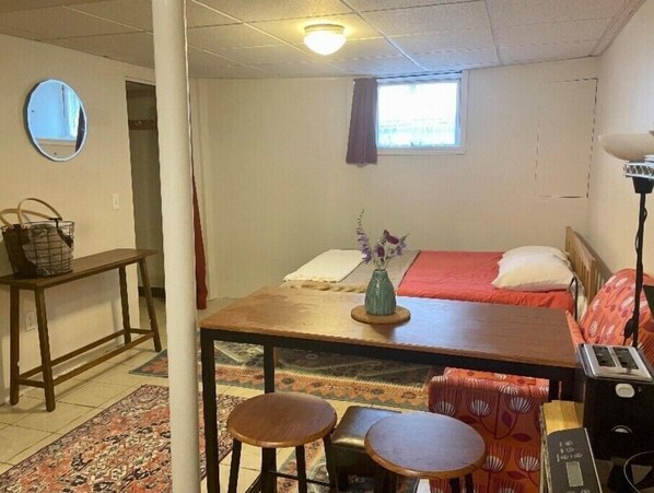 1 室のベッドルーム、WiFi、ベッドシーツ