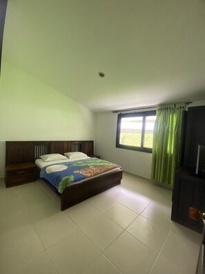 5 bedrooms, individually decorated, individually furnished, WiFi