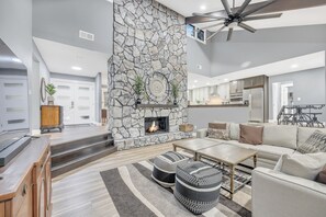 Smart-tv och eldstad