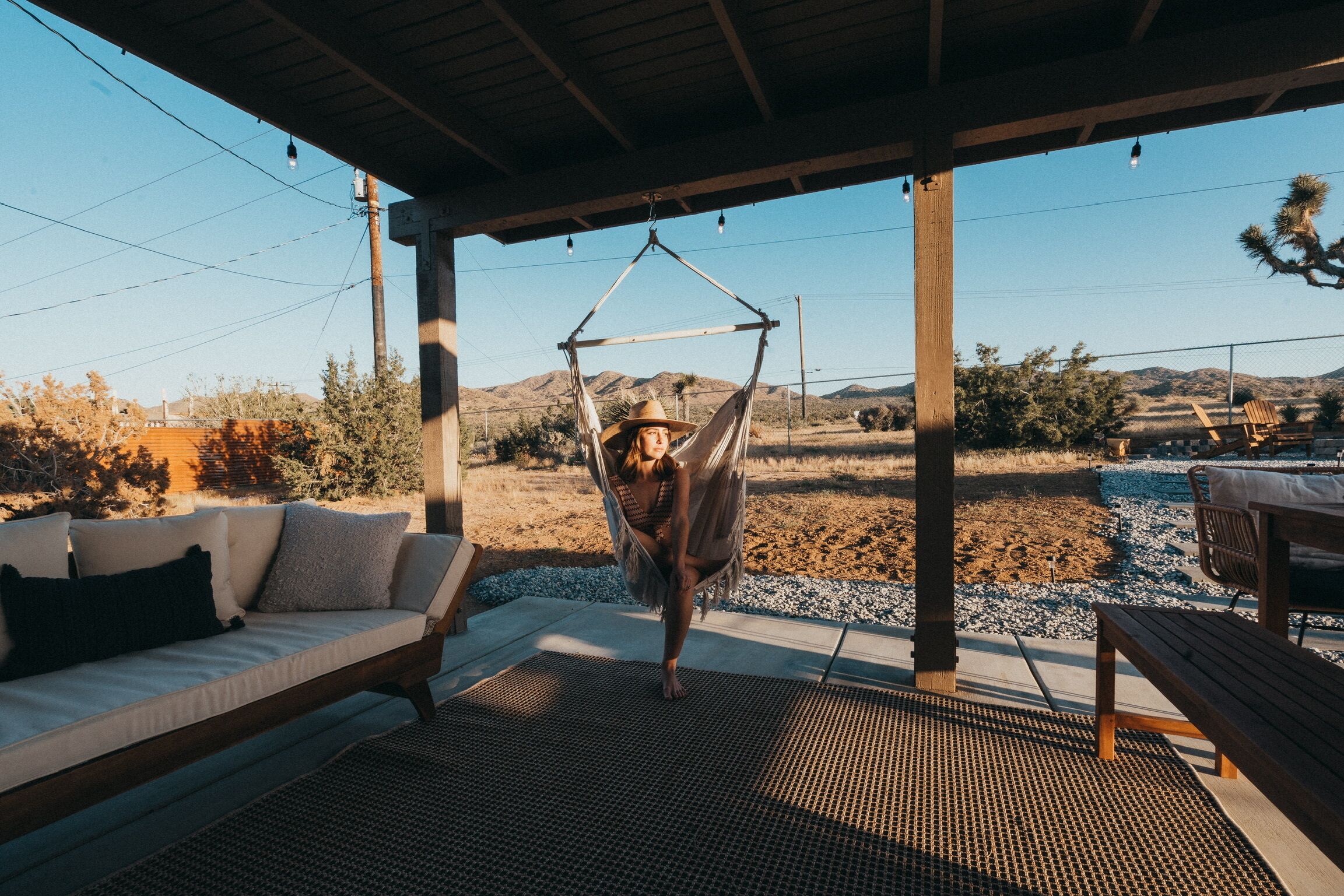 LICENSE TO CHILL- Joshua Tree Getaway with. modern ammenities- pet friendly
