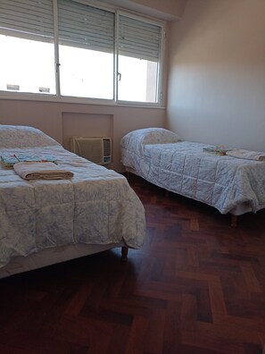2 bedrooms, WiFi, bed sheets