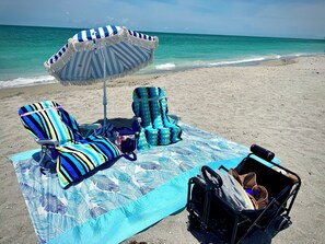 Liegestühle, Strandtücher