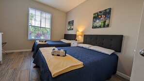 2 chambres, fer et planche à repasser, accès Internet, draps fournis