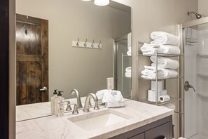 Apartment | Badezimmer