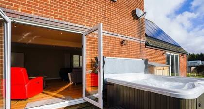 Unique 5BD Farm House Perfect for Relaxing