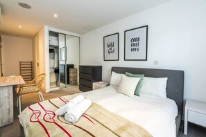 2 Schlafzimmer, Bügeleisen/Bügelbrett, WLAN, Bettwäsche