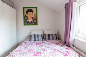 1 bedroom, iron/ironing board, WiFi, bed sheets