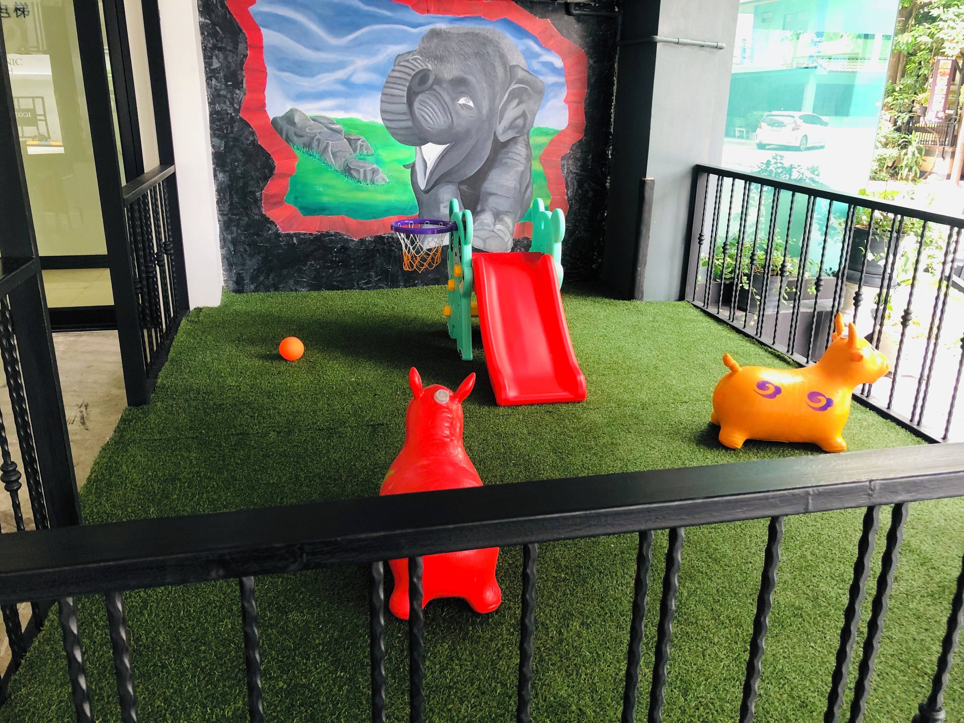 Children’s play area – indoor