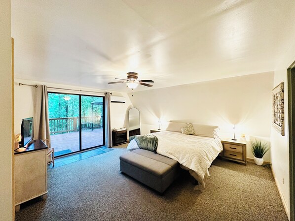 3 bedrooms, desk, free WiFi, bed sheets