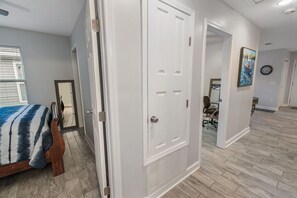 3 bedrooms, desk, iron/ironing board, WiFi