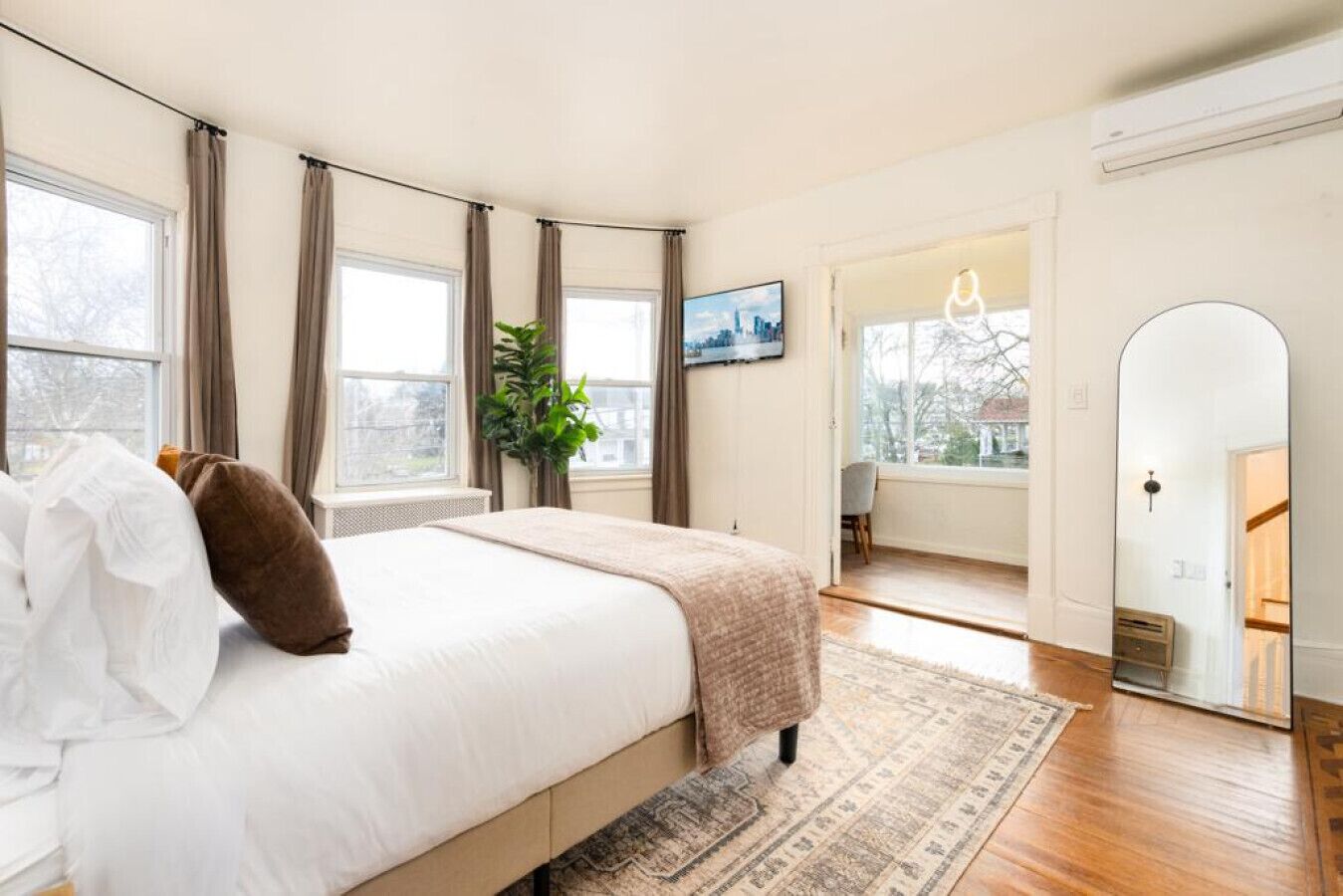 Desk, iron/ironing board, travel crib, free WiFi