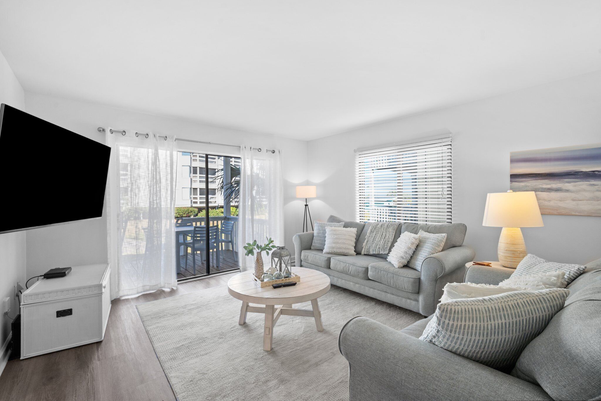 Newly Listed - One bedroom condo on Harbor Island