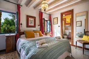 6 habitaciones, tabla de planchar con plancha y wifi gratis 