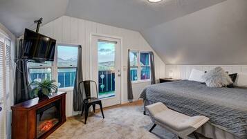 3 bedrooms, desk, iron/ironing board, WiFi