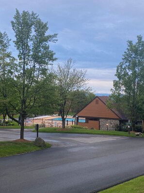 Property grounds - 7Springs Getaway - Swiss Mountain - Free Shuttle to Lodge (Champion)
