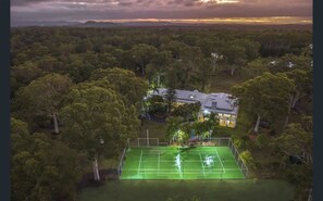 Sports court - Relax with your whole family at this serene resort-style retreat.  (Carbrook)