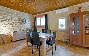 Dining - 2 bedroom lovely apartment in Codognan (Codognan)