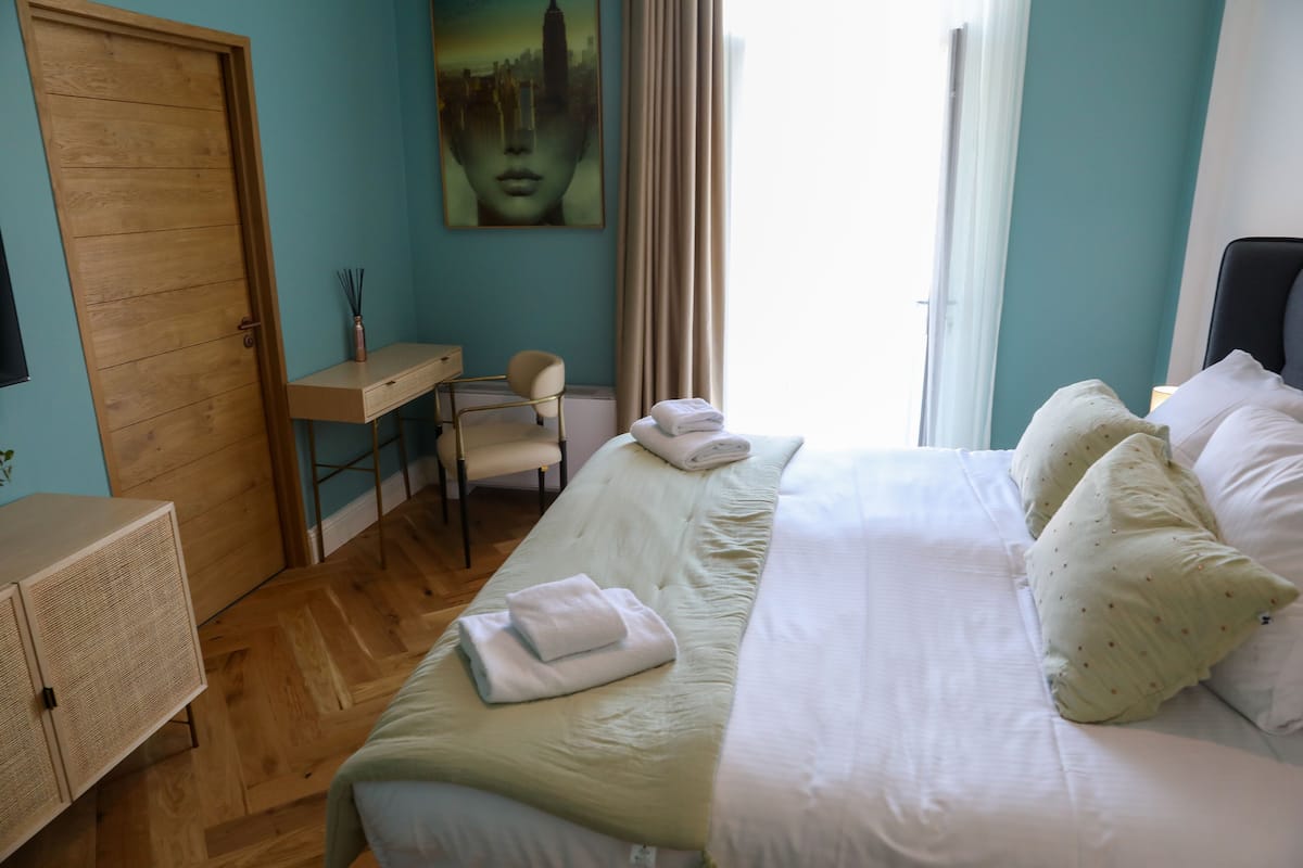 Standard Suite | 1 bedroom, premium bedding, minibar, in-room safe
