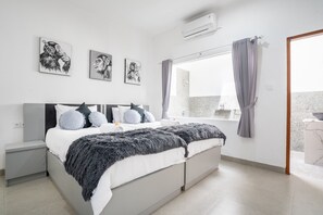 3 habitaciones, tabla de planchar con plancha, wifi y ropa de cama