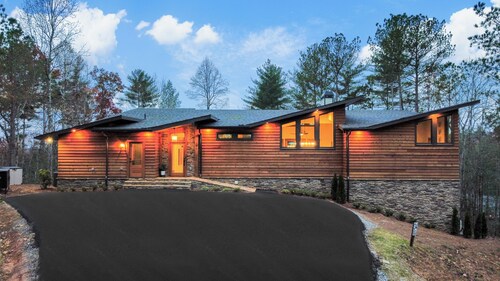 Higher Ground ~ Modern Cabin w/ Heated Indoor Pool ~ Hot Tub ~ Fire Pit