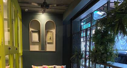 Chomm House