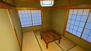 Basic Triple Room | Bed sheets - Hotel1800 (Minamiuonuma)