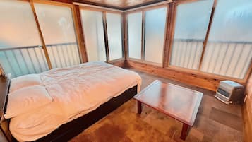 Deluxe Double Room | Bed sheets