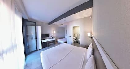 Lulubay Rooms & Suites