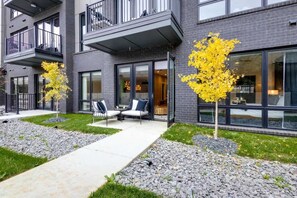 Exterior - Jupiter - Odyssey -Walk 2 restaurants -Pool & Gym (Nashville)