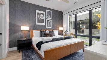 2 bedrooms, iron/ironing board, travel cot, free WiFi