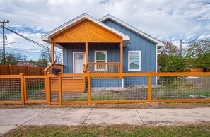 บ้านพัก | 4 ห้องนอน
