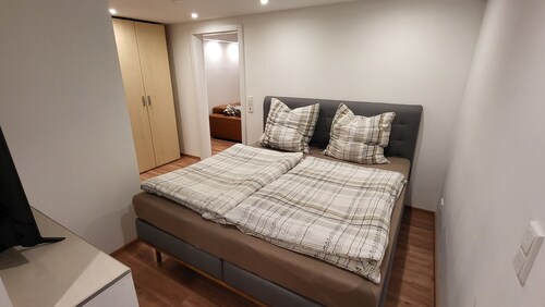 Ferienwohnung 'Burgstraße' mit privater Terrasse, privatem Garten und WLAN