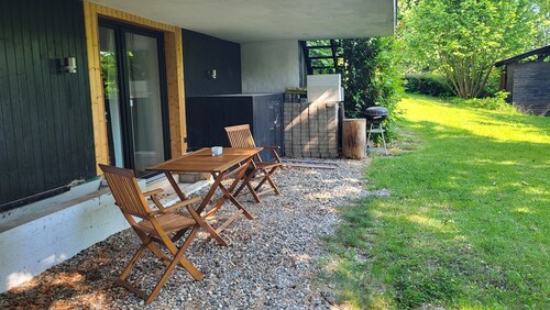 Ferienwohnung 'Burgstraße' mit privater Terrasse, privatem Garten und WLAN