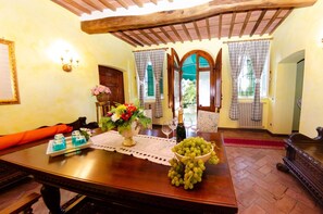 Dining - Villa Il Borghetto - Uzzano ,Tuscany (Uzzano)
