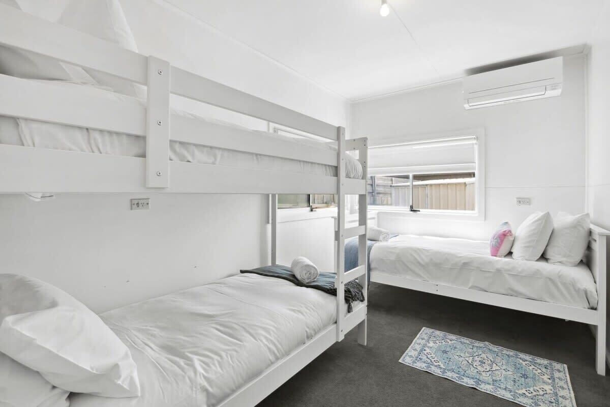4 chambres, fer et planche à repasser, Wi-Fi, draps fournis