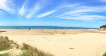 Torquay Springs with pool, 600m to beach