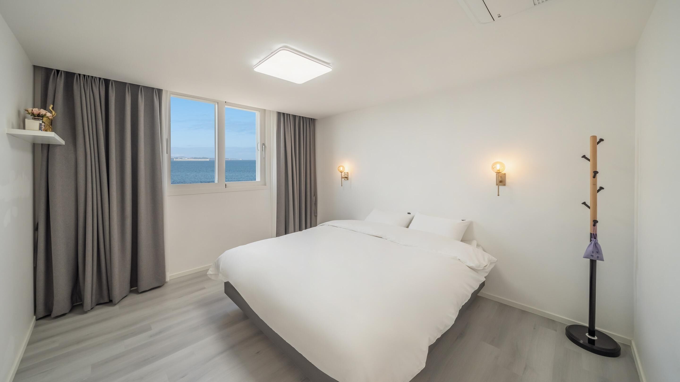 Basic Room, 2 Bedrooms (B301(Ocean View / Private BBQ / Pool)) | 1 bedroom, free WiFi