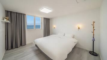 Basic Room, 2 Bedrooms (B301(Ocean View / Private BBQ / Pool)) | 1 bedroom, free WiFi