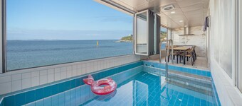 Pohang Etoile Poolvilla