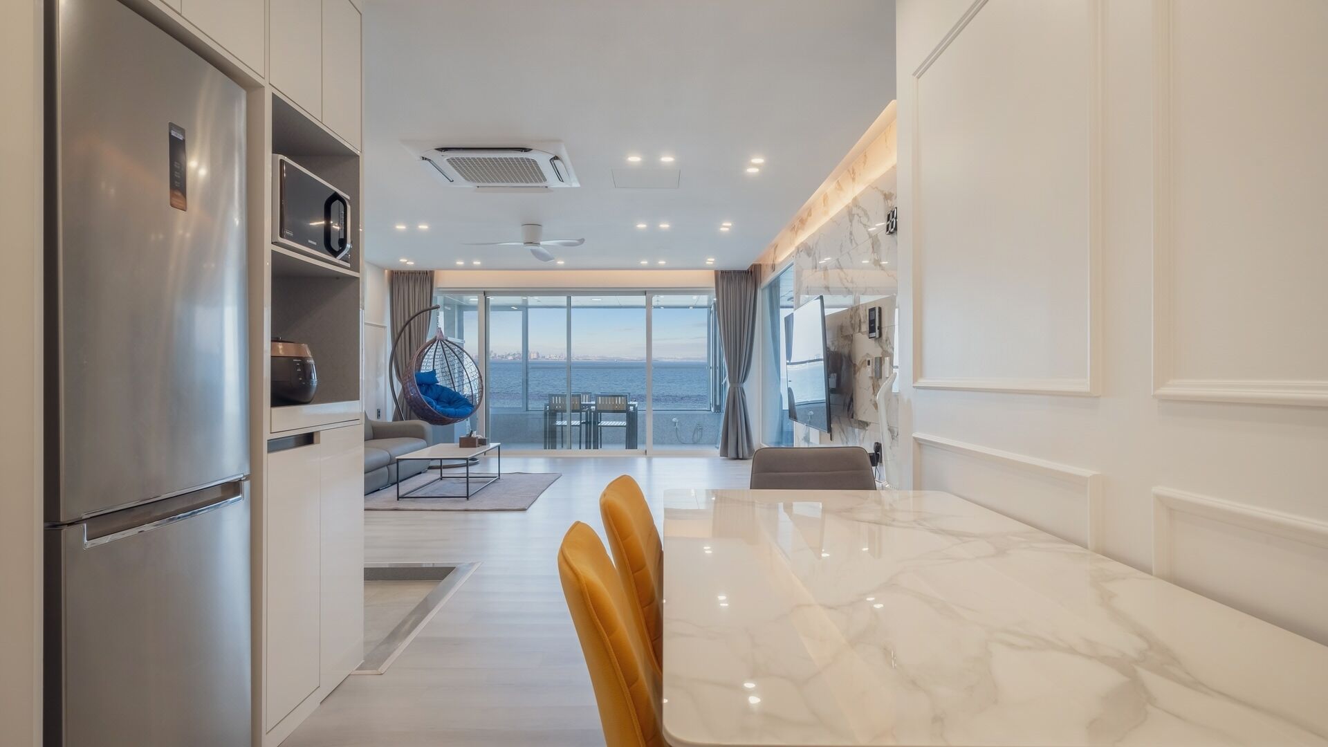 Basic Room, 1 Bedroom (A301(Ocean View / Private BBQ / Pool)) | 1 bedroom, free WiFi