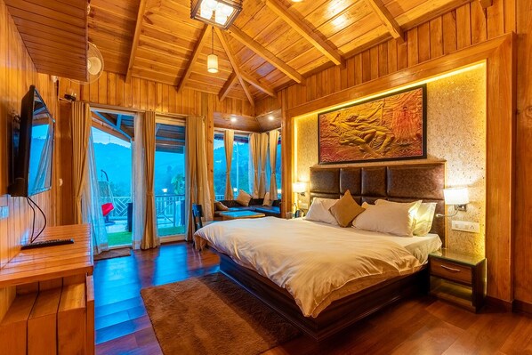 5 bedrooms, iron/ironing board, travel cot, WiFi