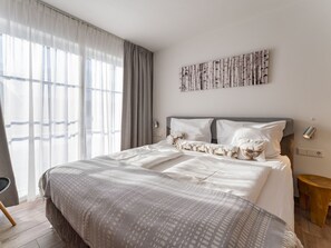 4 bedrooms, internet